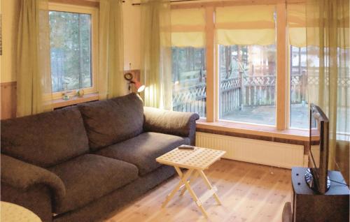 1 Bedroom Amazing Home In Yngsj