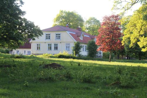 Yxkullsund Säteri B&B - Manor & Estate since 1662