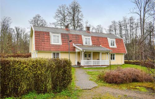 Awesome Home In Tingsryd With House Sea View