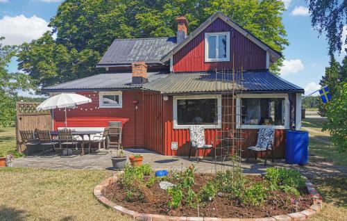 4 Bedroom Cozy Home In Klintehamn